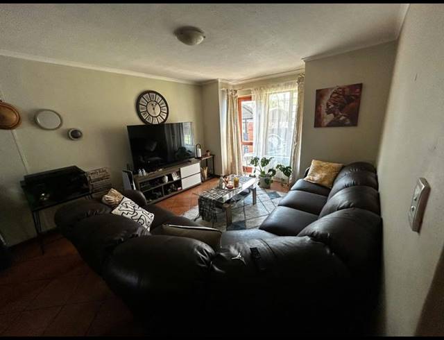 2 BEDROOM APARTMENT FOR SALE IN MONTANA TUINE